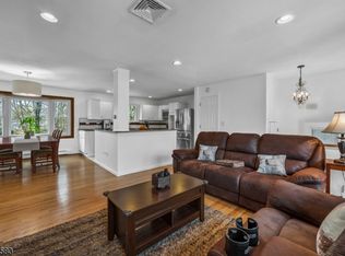 129 Chestnut St, Bridgewater, NJ 08807