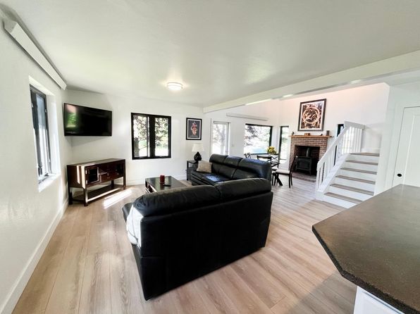 1900 W Cinnamon Teal Rd