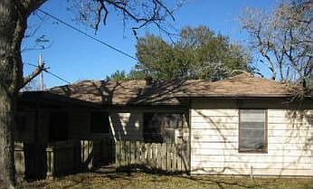 2nd image of 713 Heisse St