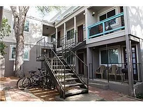 1106 W 22nd 1/2 St Photo 1