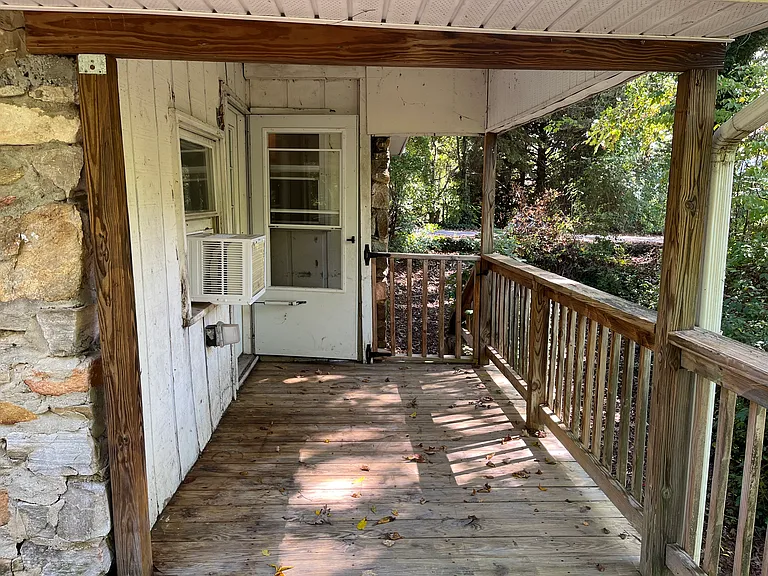 203 Ray St — Photo 4
