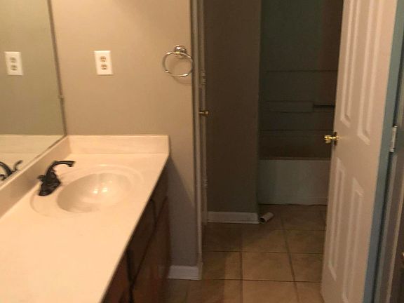 4th image of 7009 Tudor Ln