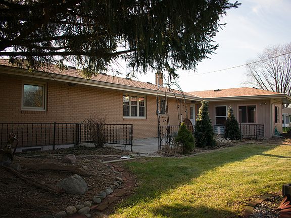 2nd image of 23635 Allen Dr