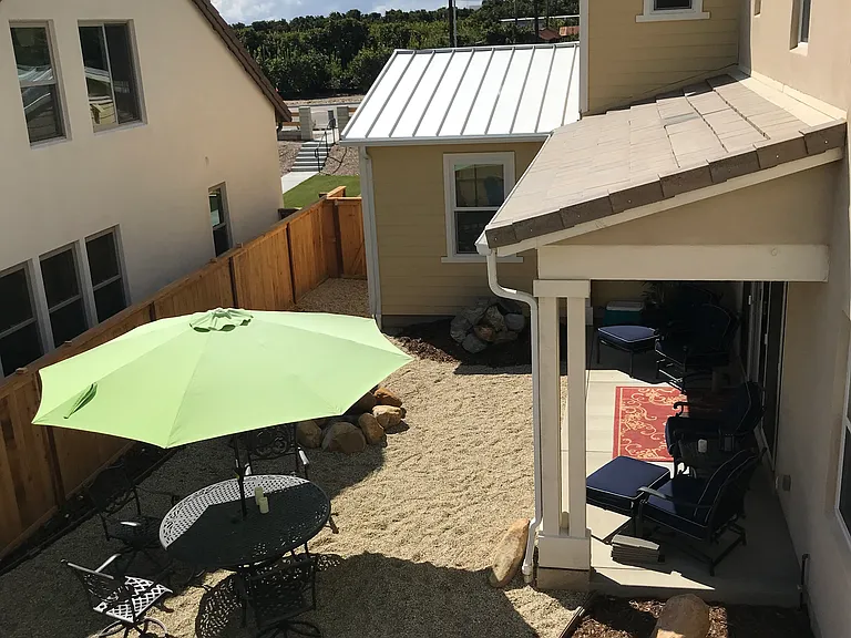 108 S Saticoy Ave #C — Photo 18