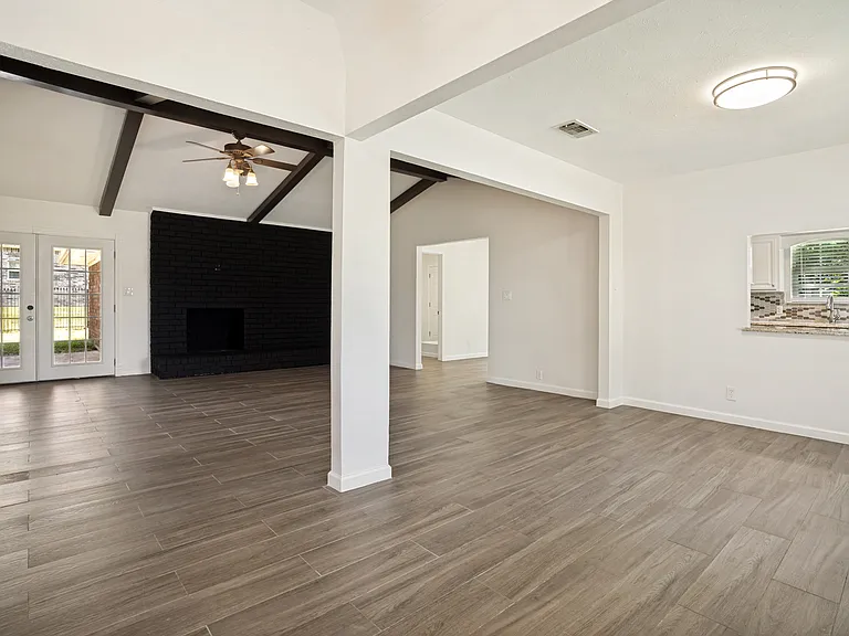 6355 Starnes Rd — Photo 3