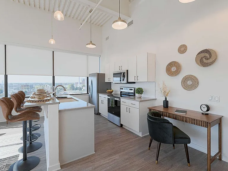 501 S Capitol Ave — Photo 155