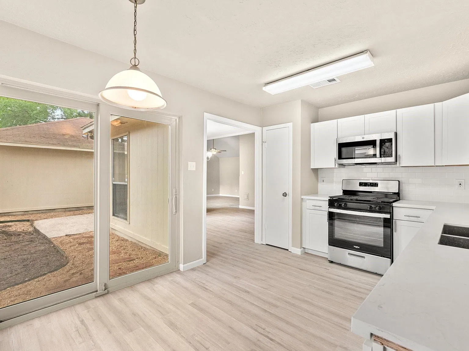 3 bed, 2.0 bath, 1671 sqft, $1,750 — Photo 3