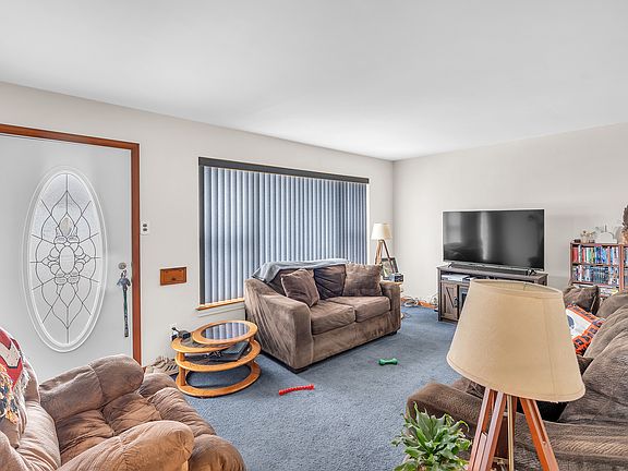 3rd image of 17617 Burnham Ave