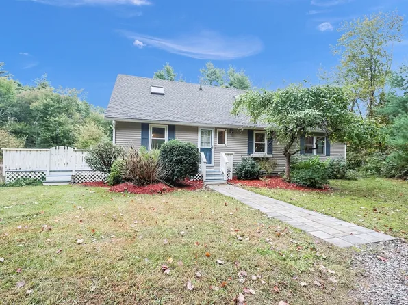 148 Jewett St, Georgetown, MA 01833