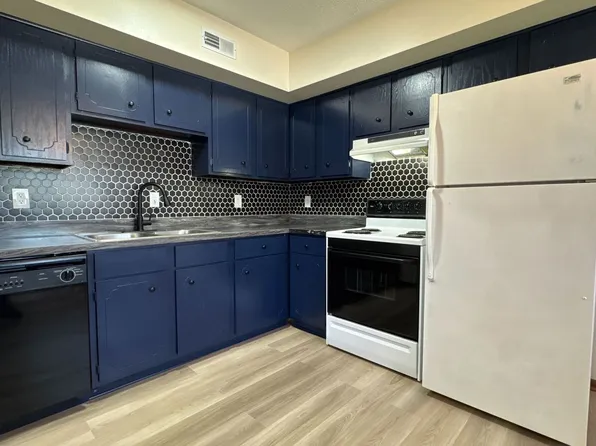 2532 T, 2532 T St #5, Lincoln, NE 68503