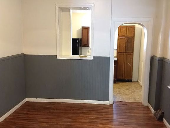 4th image of 2512 E Oakdale St