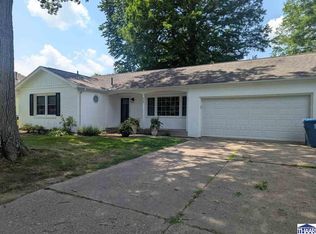 51 Lakeview Dr, Terre Haute, IN 47803
