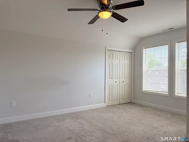 1085-11 Whalley Ave #11 — Photo 5