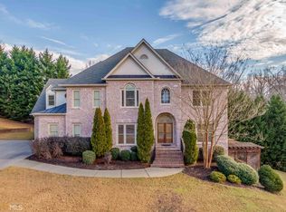 945 Chateau Forest Rd, Hoschton, GA 30548