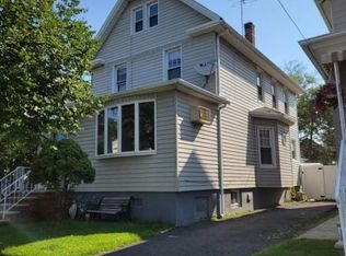 205 Walnut St, Roselle Park, NJ 07204