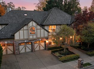 5094 Denton Dr, Lake Oswego, OR 97035