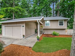10460 SW Paulina Dr, Tualatin, OR 97062