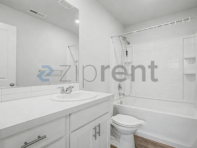555 Stoller St — Photo 20