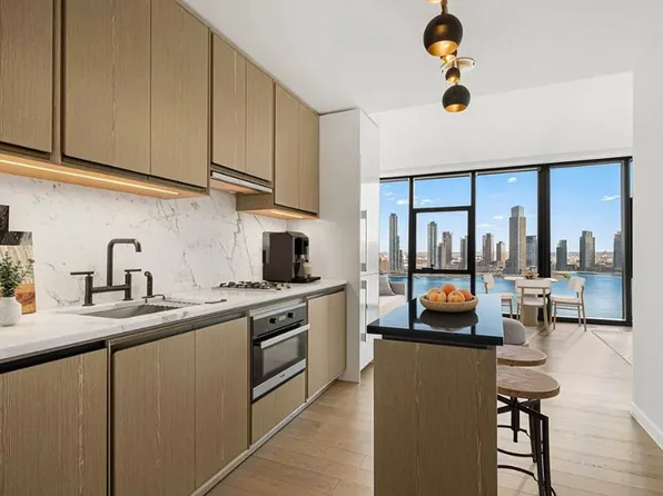 626 1st Avenue image 29 of 34