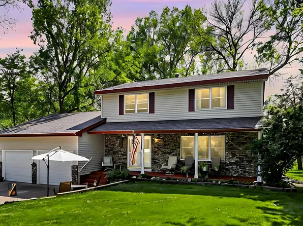 22452 Iverson Ln N, Forest Lake, MN 55025