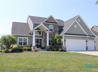 714 Delaware Dr, Perrysburg, OH