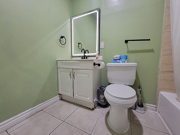 5th image of 10727 Elliott Ave #3E