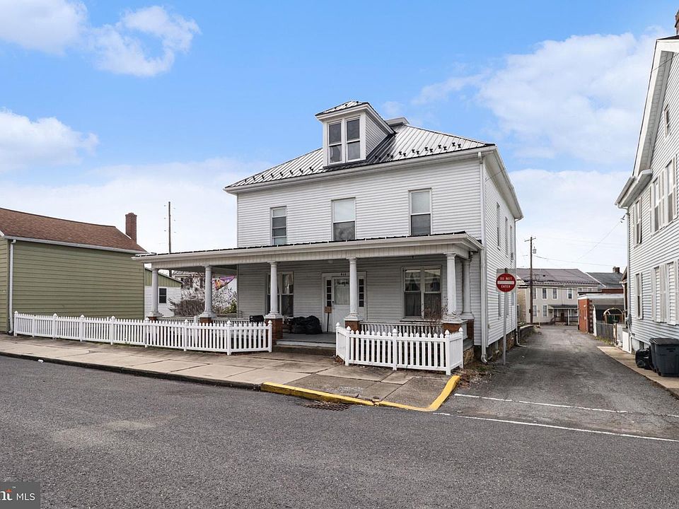 2nd image of 410 Orange St