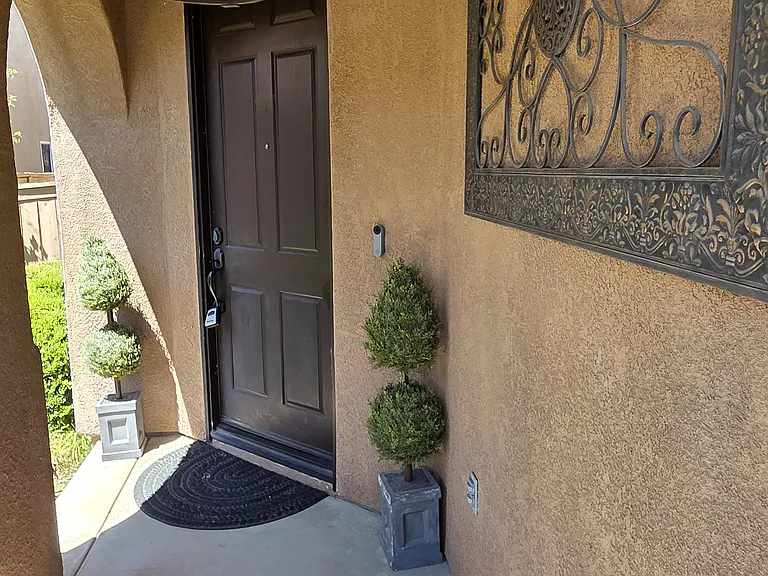 1340 Long View Dr — Photo 2