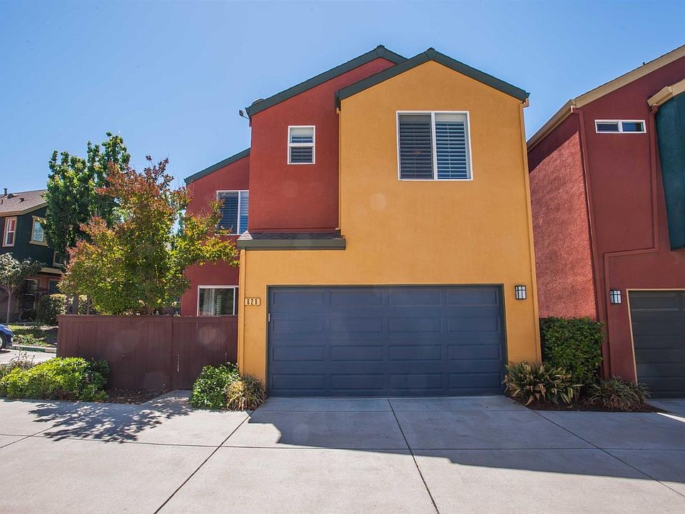 1st image of 828 Gold Ln