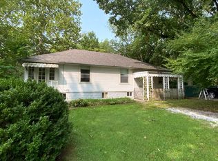 1312 W Sycamore St, Carbondale, IL 62901