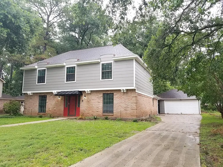 3911 Brightwood Dr — Photo 2