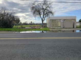 1915 E Houston Avenue, Visalia, CA