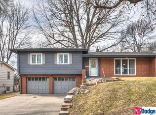 9617 Ruggles St, Omaha, NE 68134