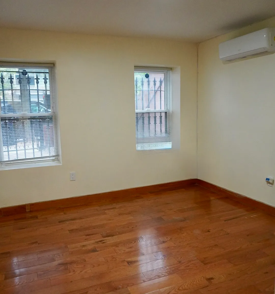 160 Washington Avenue — Photo 4