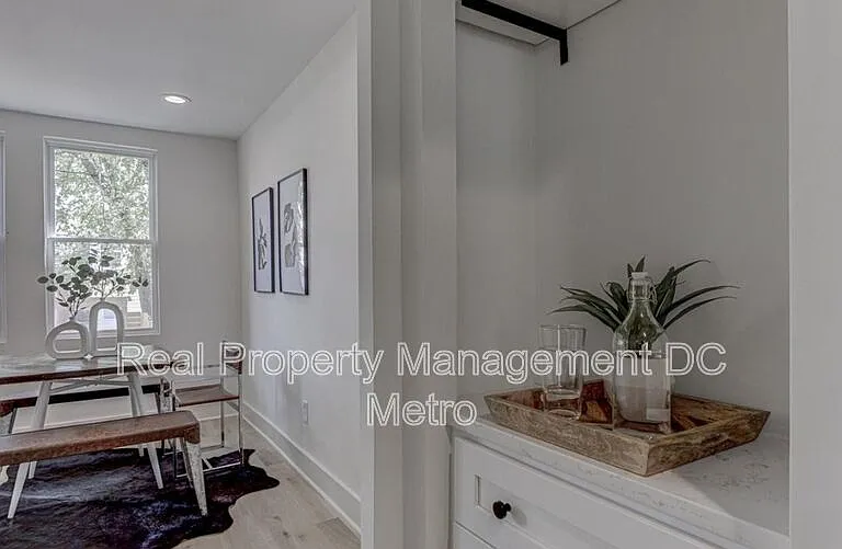 1711 Lang Pl NE — Photo 16