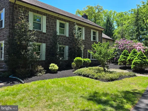 459 Mount Penn Rd, Reading, PA 19607
