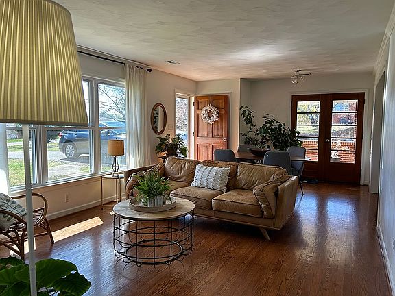 4th image of 4150 Blue View Dr