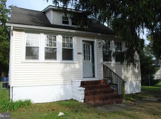 243 S Forklanding Rd, Maple Shade, NJ 08052