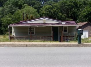 114 E Main St, Windsor, PA 17366