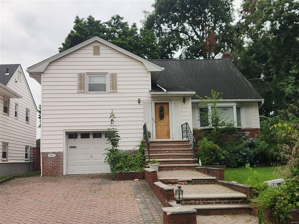 1st image of 597 Evergreen Pkwy
