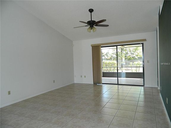 3rd image of 20852 Maxim Pkwy