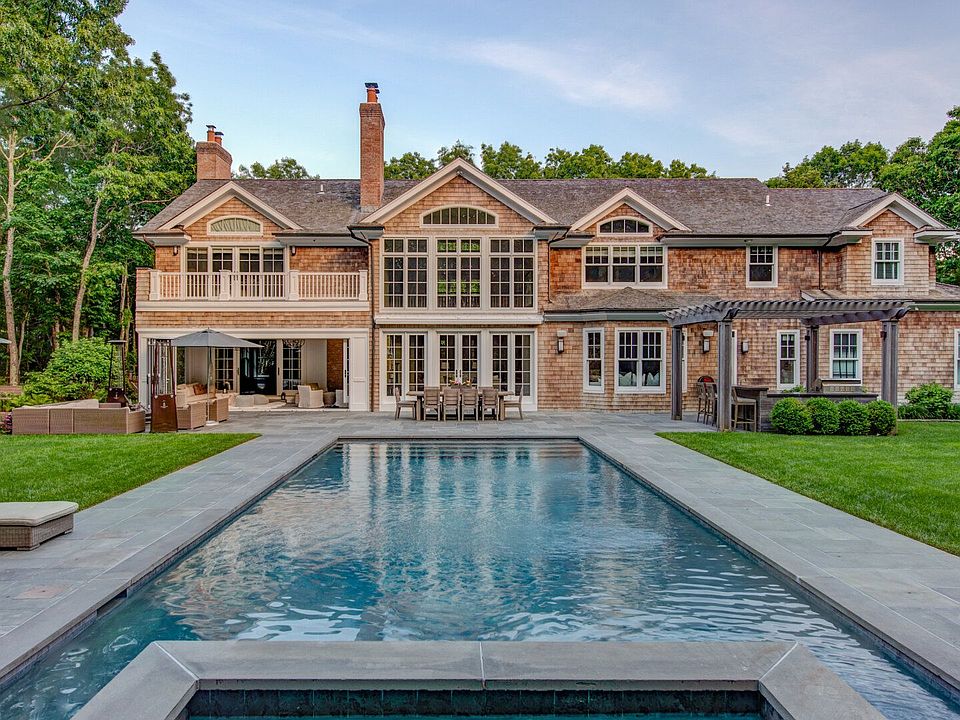 1st image of 5 W Hills Ct