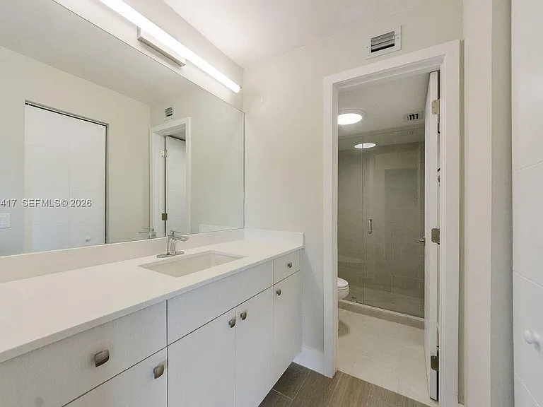 800 S Dixie Hwy #202 — Photo 17