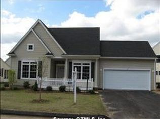 48 Wyndemere Ln, Windsor, CT 06095