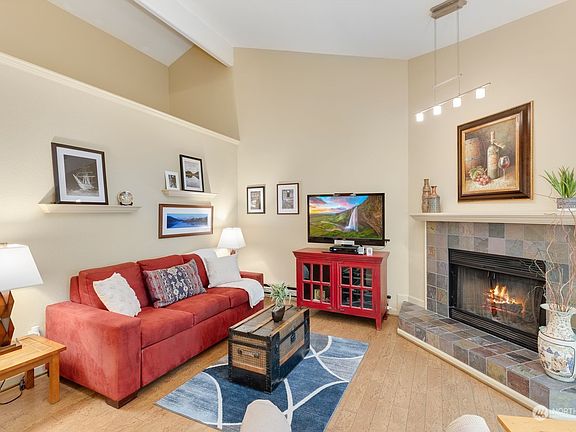 2nd image of 4204 Factoria Boulevard SE #E11