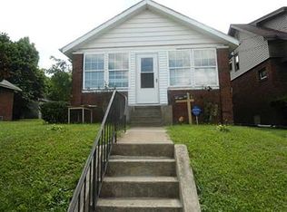 1119 Washington St, Farrell, PA 16121