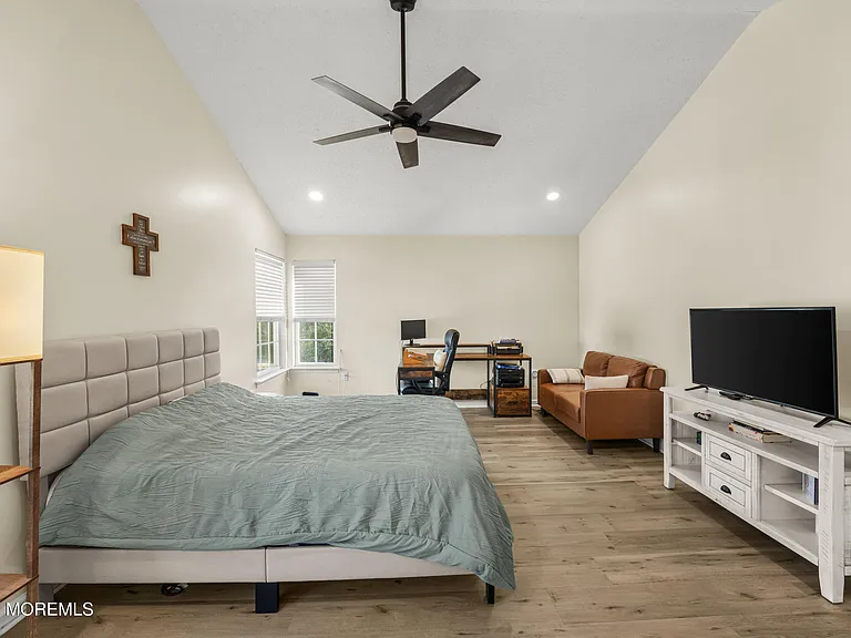 41 Tall Oaks Ct — Photo 32