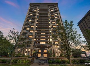 160 Overlook Ave APT 7A, Hackensack, NJ 07601