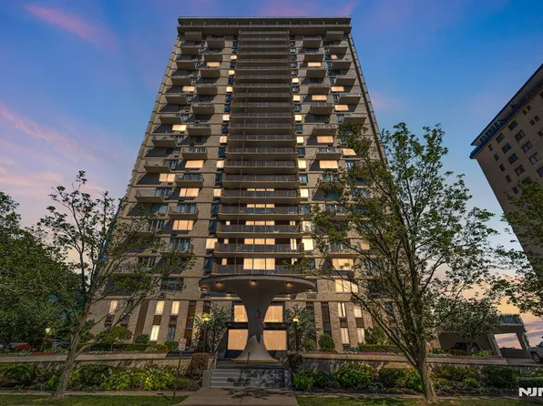 160 Overlook Ave APT 22F, Hackensack, NJ 07601