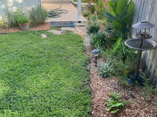 423 Pristine Water Ln, Mary Esther, FL 32569